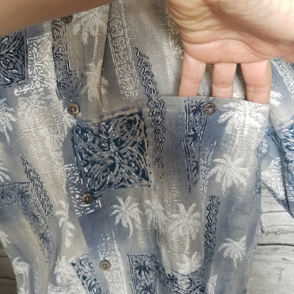Moda Campia Moda Hawaiian Shirt Size Large.Pit to pit approx:  24.5 inches Ri - Picture 4 of 7